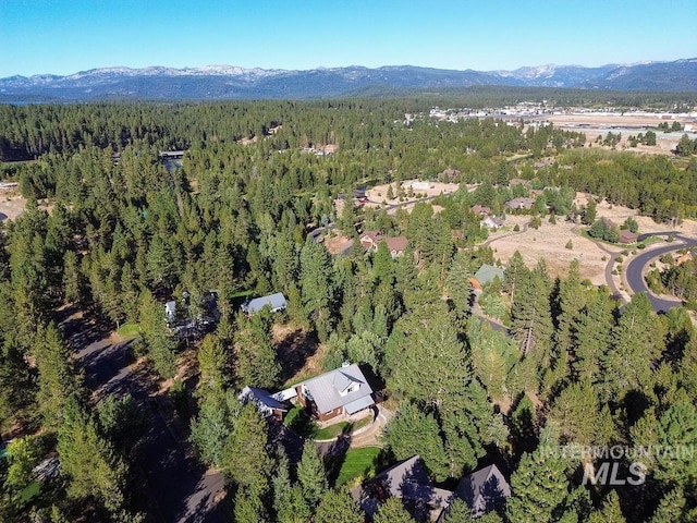 bird's eye view with a mountain view