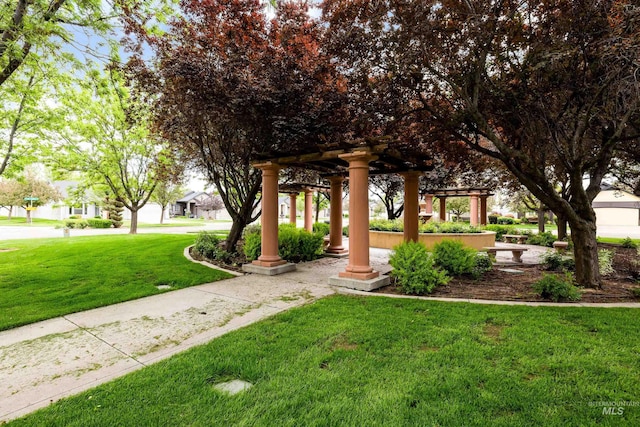 2928 W Los Flores Dr, Meridian, ID 83646 - view of property's community with a yard
