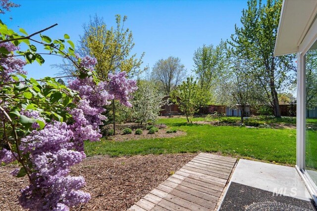 view of yard featuring fence