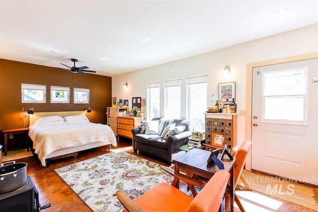 512 N Lincoln St, Moscow, ID 83843 - bedroom with ceiling fan