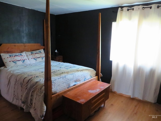937 Indianhead Rd, Weiser, ID 83672 - bedroom with light wood finished floors