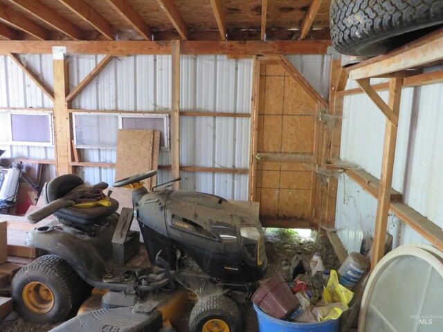 937 Indianhead Rd, Weiser, ID 83672 - view of garage