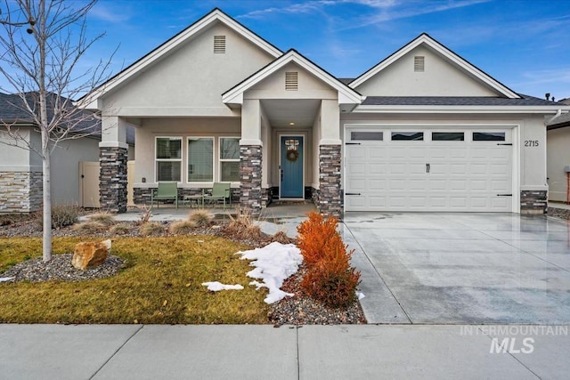 view of front of house featuring a garage