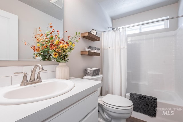 3772 S Walnut Ridge Way, Nampa, ID 83686 - bathroom with vanity and shower / tub combo with curtain