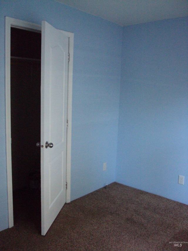 908 Pine St, Lewiston, ID 83501 - spare room featuring carpet flooring