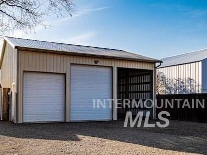 view of detached garage