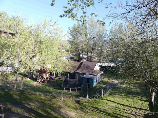 1422-1430 16th Ave, Clarkston, WA 99403 - view of yard with fence, an outbuilding, and a storage shed