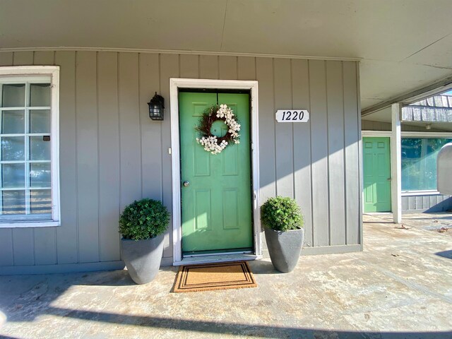 view of entrance to property