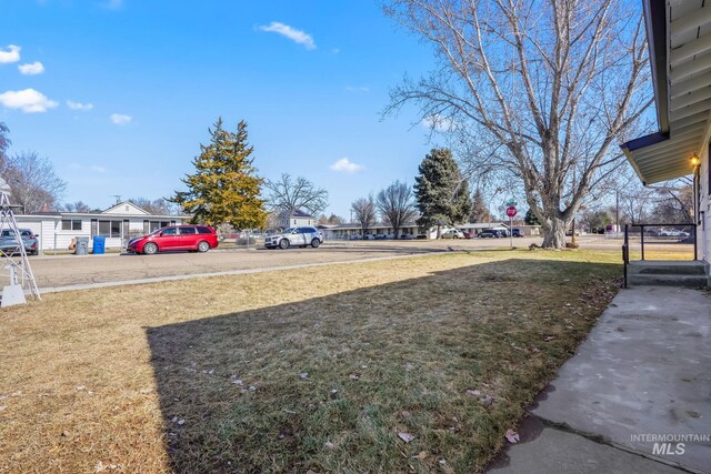 923 13th St S, Nampa, ID 83651 - view of green lawn