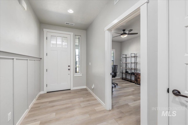 18272 N Wild Goose Ave, Nampa, ID 83687 - foyer entrance with light wood finished floors, a ceiling fan, baseboards, and recessed lighting