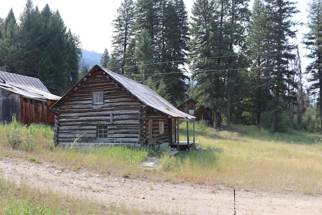 view of outdoor structure