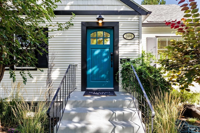 view of property entrance