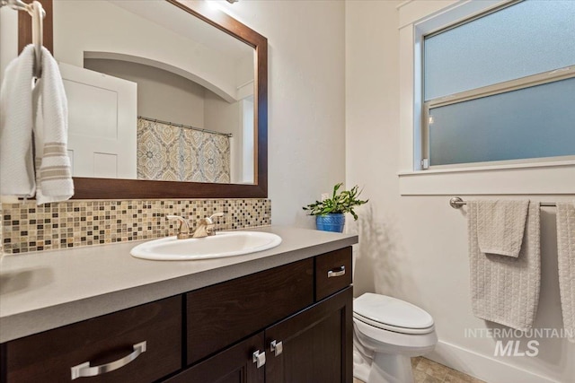 3931 N Park Crossing Ave, Meridian, ID 83646 - bathroom featuring tasteful backsplash and vanity