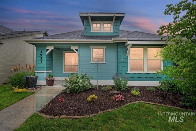 3931 N Park Crossing Ave, Meridian, ID 83646 - bungalow with a porch and a shingled roof
