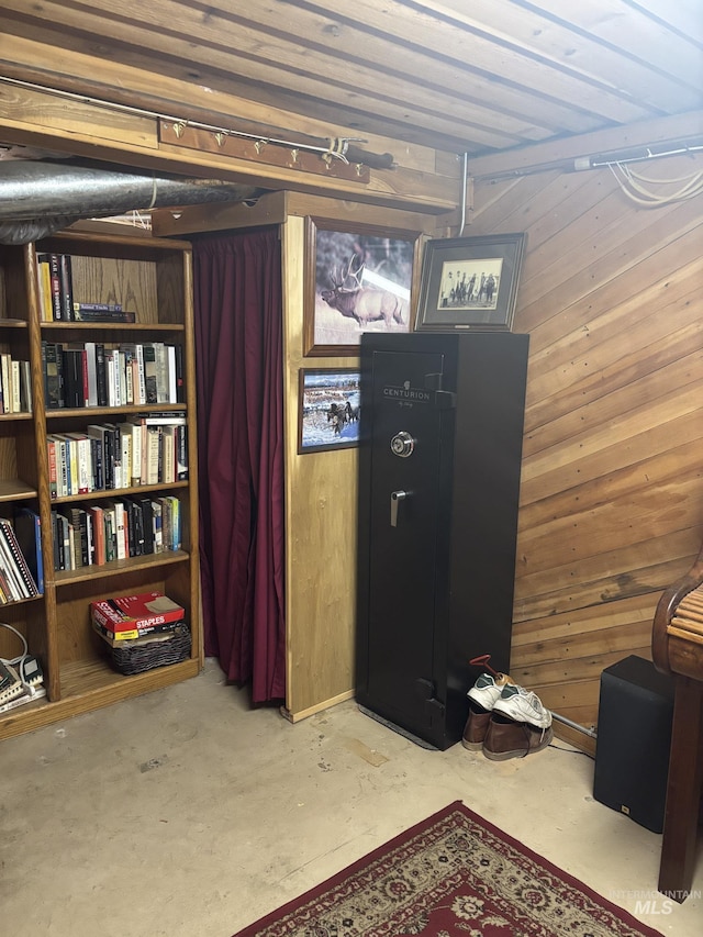 907 Prospect Ave, Lewiston, ID 83501 - basement with wooden walls
