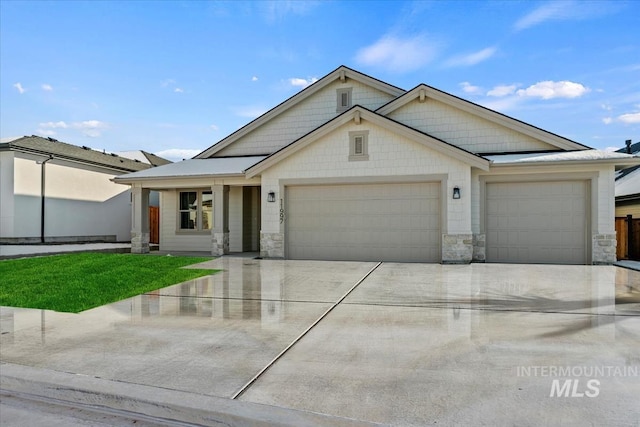 view of front of house featuring a garage