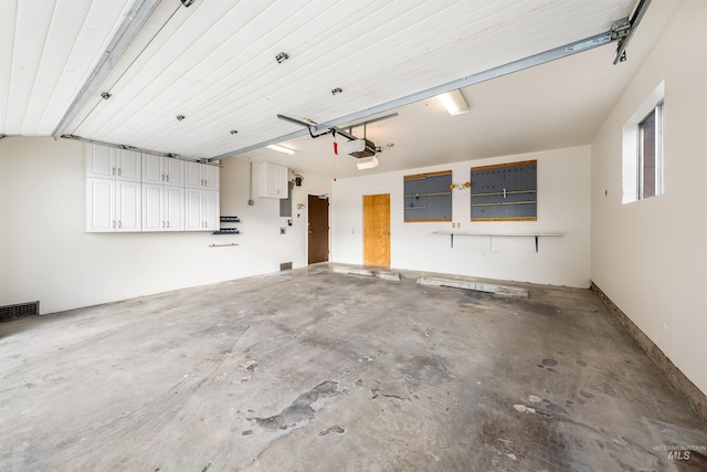 18822 Chicken Dinner Rd, Caldwell, ID 83607 - garage with a garage door opener