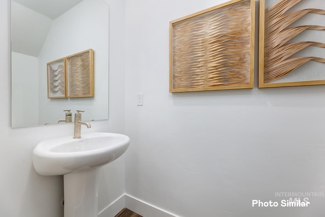 bathroom with baseboards