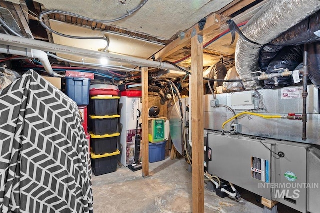 view of unfinished basement
