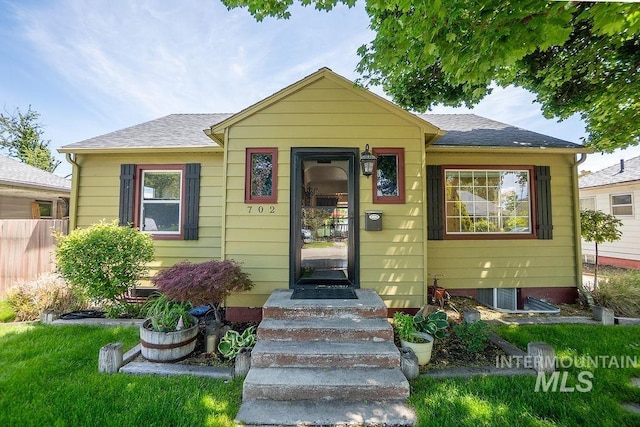 702 S Opal St, Boise, ID 83705 - bungalow featuring a shingled roof