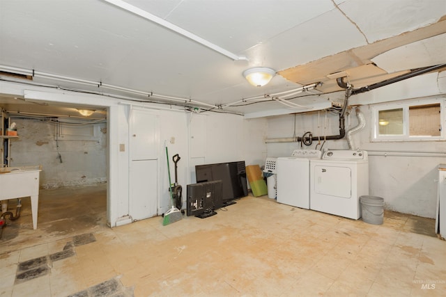 24722 Red Top Rd, Wilder, ID 83676 - unfinished below grade area with washer and dryer and a sink