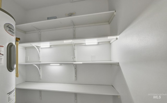 240 W Valley Rd, Hagerman, ID 83332 - storage area featuring water heater