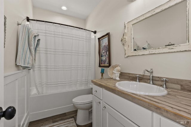 894 Main St, Star, ID 83669 - full bath featuring vanity, shower / bath combination with curtain, wood finished floors, and recessed lighting