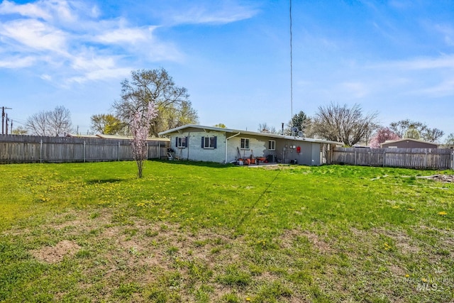 909 Victoria Ave, Fruitland, ID 83619 - rear view of property featuring a patio