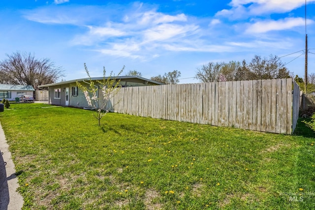 909 Victoria Ave, Fruitland, ID 83619 - view of yard