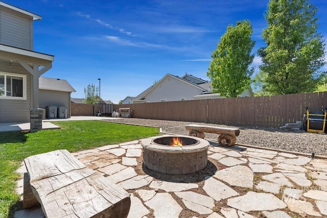 view of patio featuring a fire pit
