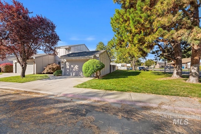 view of front of house with a front yard