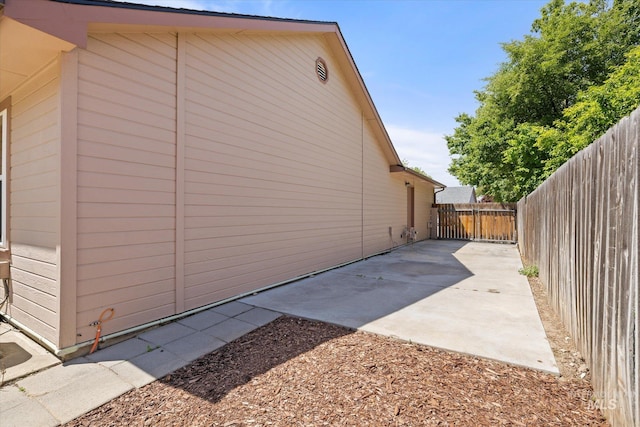 512 S Pelican Way, Meridian, ID 83642 - view of property exterior featuring a fenced backyard and a patio