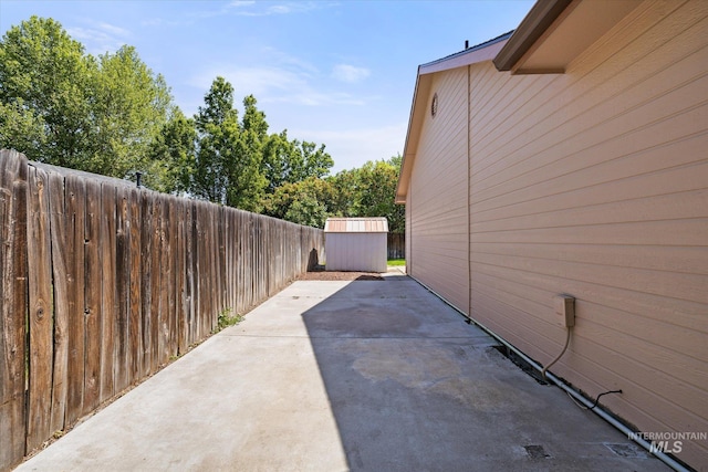 512 S Pelican Way, Meridian, ID 83642 - view of property exterior with a patio