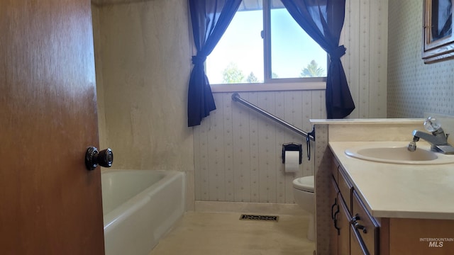 17 W 208 S, Burley, ID 83318 - full bath featuring toilet, vanity, and a tub to relax in