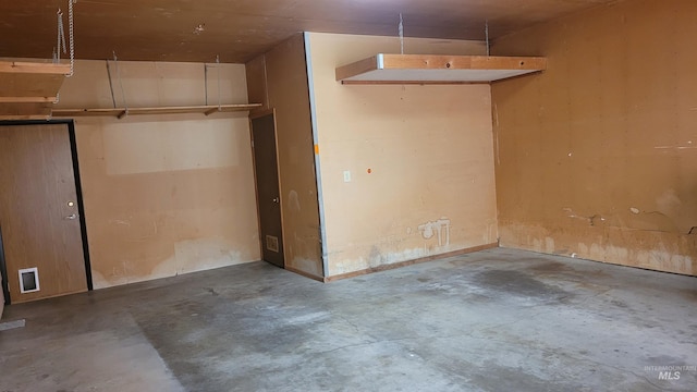 17 W 208 S, Burley, ID 83318 - unfurnished bedroom with concrete floors