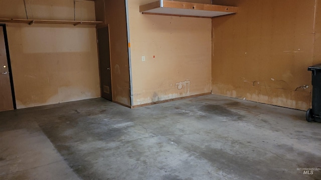 17 W 208 S, Burley, ID 83318 - unfurnished bedroom with unfinished concrete floors and a closet