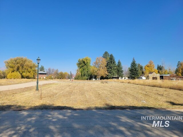 201 E Spruce Ave, Fairfield, ID 83327