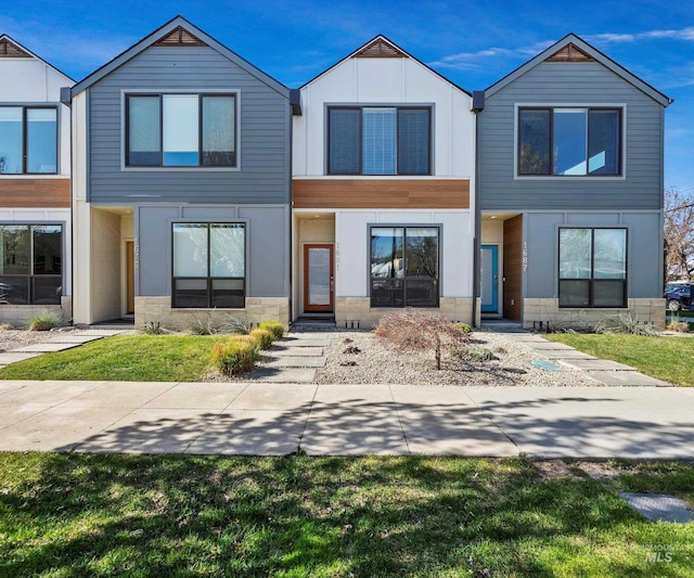 1681 W Idaho St, Boise, ID 83702 - view of front of house featuring stone siding