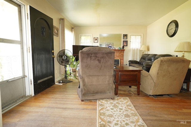 1025 9th St, Clarkston, WA 99403 - living room featuring wood finished floors