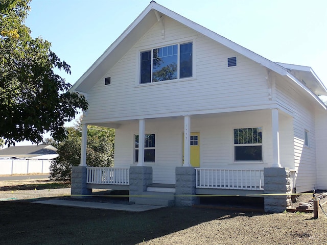 view of front facade featuring a porch