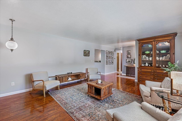 539 Rimview Dr, Twin Falls, ID 83301 - living area with baseboards and wood finished floors