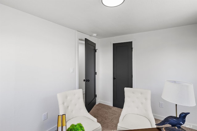 905 E 2nd St, Emmett, ID 83617 - living area featuring carpet and baseboards