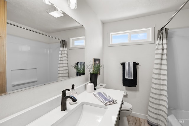 905 E 2nd St, Emmett, ID 83617 - full bathroom featuring vanity and shower / bath combo with shower curtain