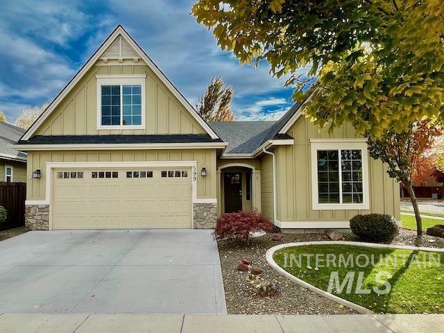 craftsman-style house with a garage