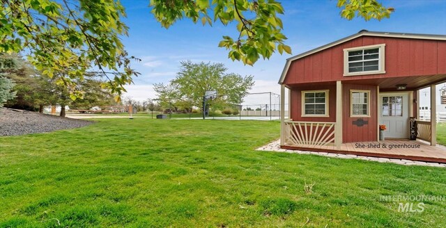 view of grassy yard