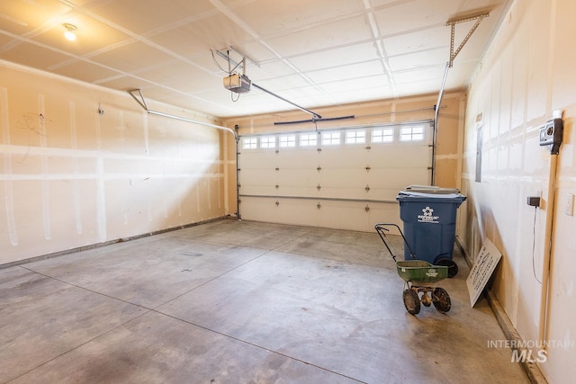 11965 Goldfinch St, Caldwell, ID 83605 - garage featuring a garage door opener