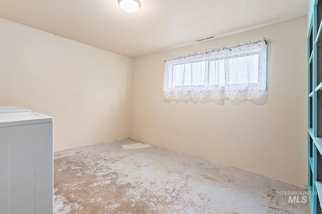 1015 24th St, Lewiston, ID 83501 - spare room featuring concrete floors