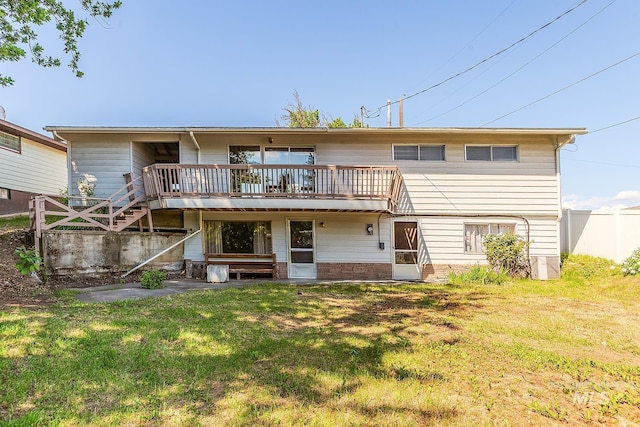 1015 24th St, Lewiston, ID 83501 - back of house with a wooden deck and stairs