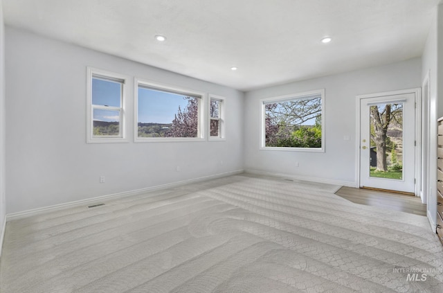 816 River View Dr, Twin Falls, ID 83301 - unfurnished room featuring visible vents, baseboards, and recessed lighting