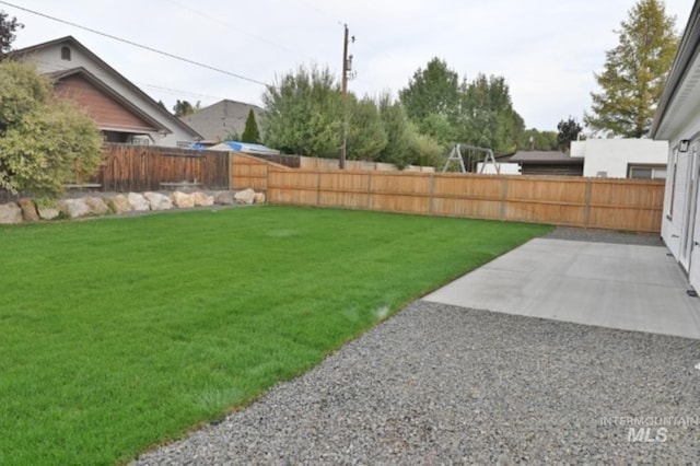 view of yard with a patio